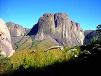 Escalade, MADAGASCAR, Grandes voies Tsaranoro